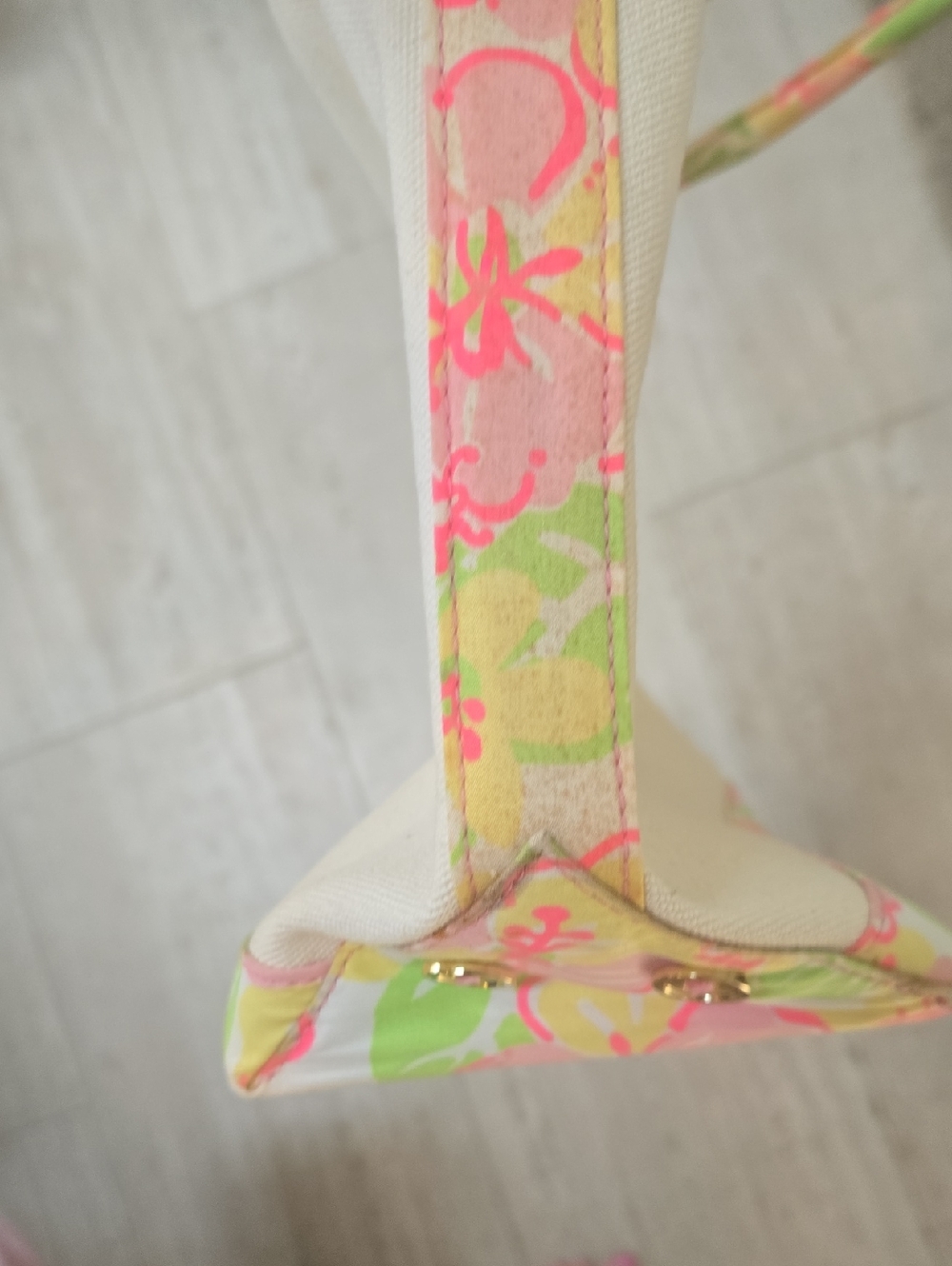 Lilly Pulitzer Zipper Mini Tote Bag - Picture 5 of 15